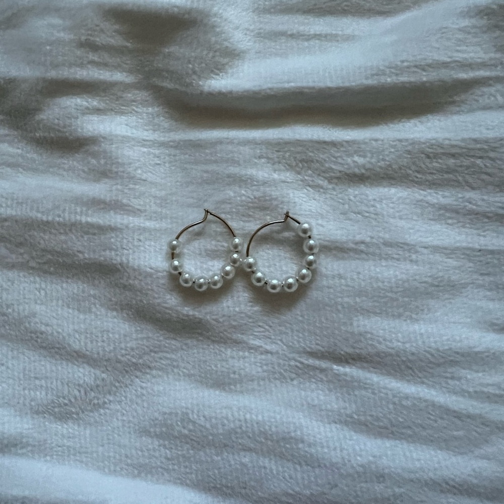 Brandy Melville earrings